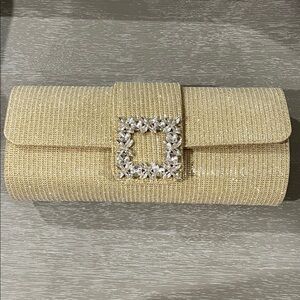 Elegant Gold Clutch with Crystal Embellishment
